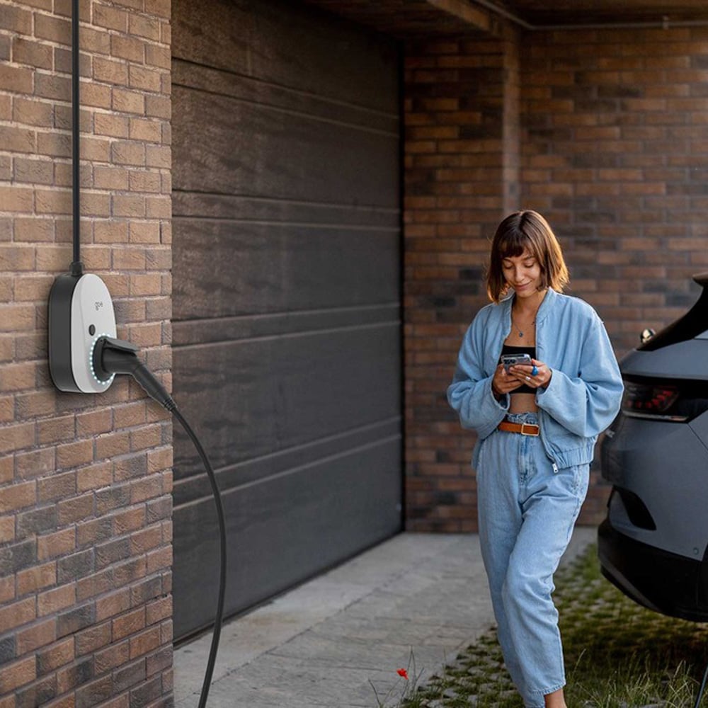 go-e Wallbox Gemini 2.0 11kW Ladebox mit 1,8 Meter Kabel und eSIM