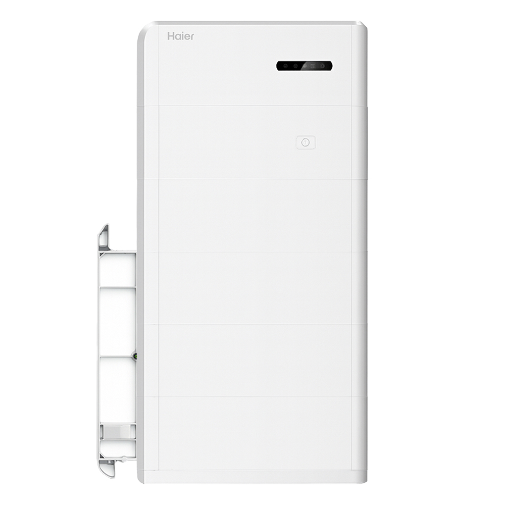 Weißes Haier Smart Cube Speichersystem mit Smart Cube Wechselrichter, DC-Ladegerät, 4 Batteriemodulen und Montagekit