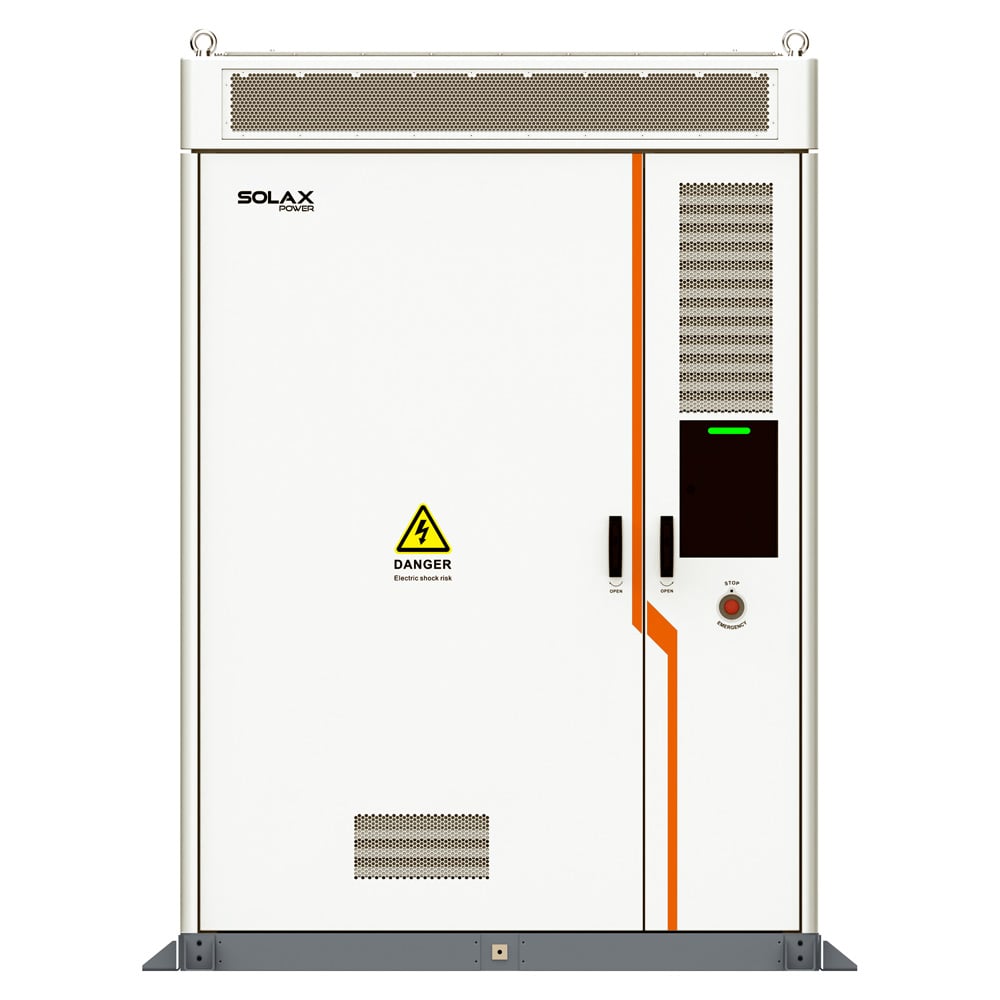 Frontansicht: SolaX TRENE-P100B215 Power Conversion System, weißes Gehäuse, Lüftungsgitter und Warnsymbol