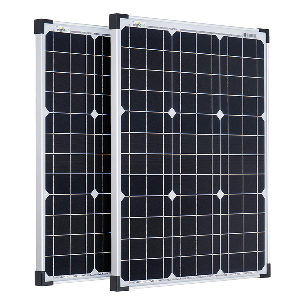 Stapelansicht: 2  Solarmodule mit silbernen Rahmen und schwarzen Ecken