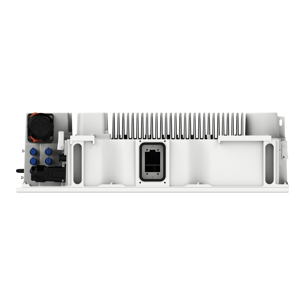 Unterseite des Solax X3-IES-4K Inverters mit sichtbarem Lüftungsgitter der Rückseite und Anschlüssen