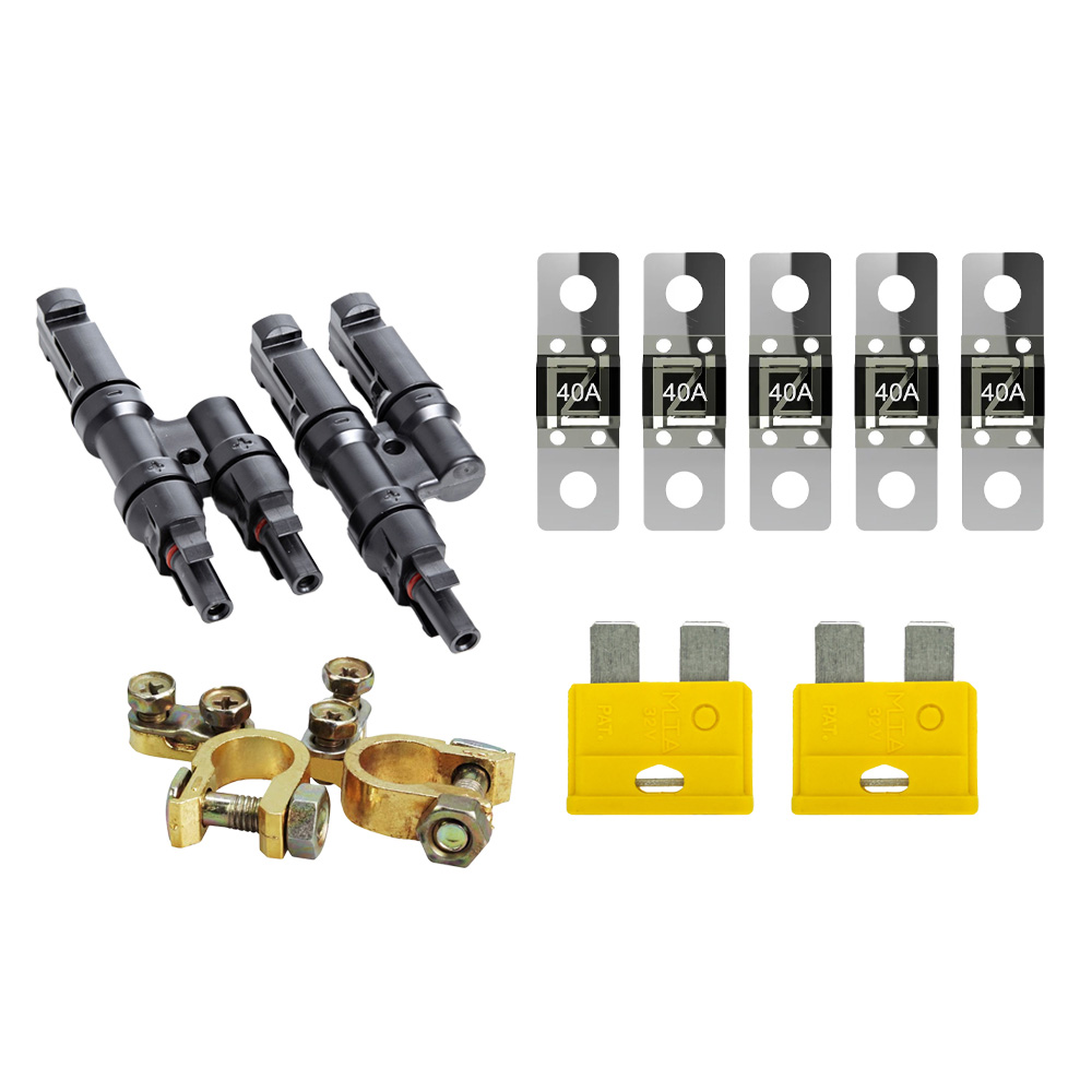 Setansicht: 2x Abzweigbuchsen mit Y-Stecker, 2x Batterie-Polklemmen, 5x 40A MIDI-Sicherungen, 2x 20A KFZ Flachsicherungen