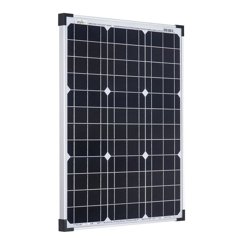 Schrägansicht: Offgridtec 50W Solarmodul mit silbernen Rahmen und schwarzen Ecken