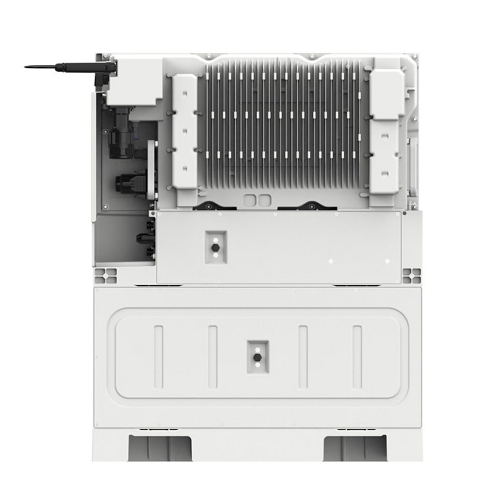 Rückansicht des Solax X1-IES Speichersystems mit Wechselrichter, 1 Batterie und BMS; sichtbare Lüftungsschlitze