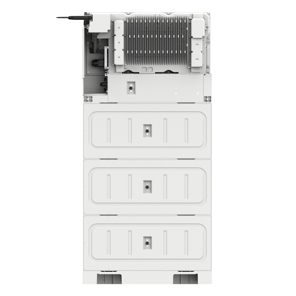 Rückansicht des Solax X1-IES Speichersystems mit Wechselrichter, 3 Batterien und BMS; sichtbare Lüftungsschlitze Rückansicht des Solax X3-IES Speichersystems mit Wechselrichter, 3 Batterien und BMS; sichtbare Lüftungsschlitze