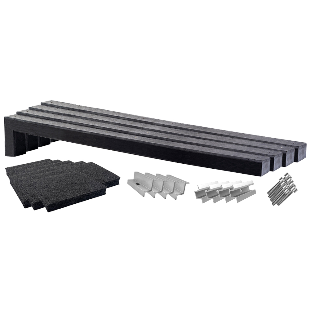 Montageset für 3 Solarmodule mit vier 6° Wattstone Betonsockeln, Schutzmatten, Klemmen und Schrauben